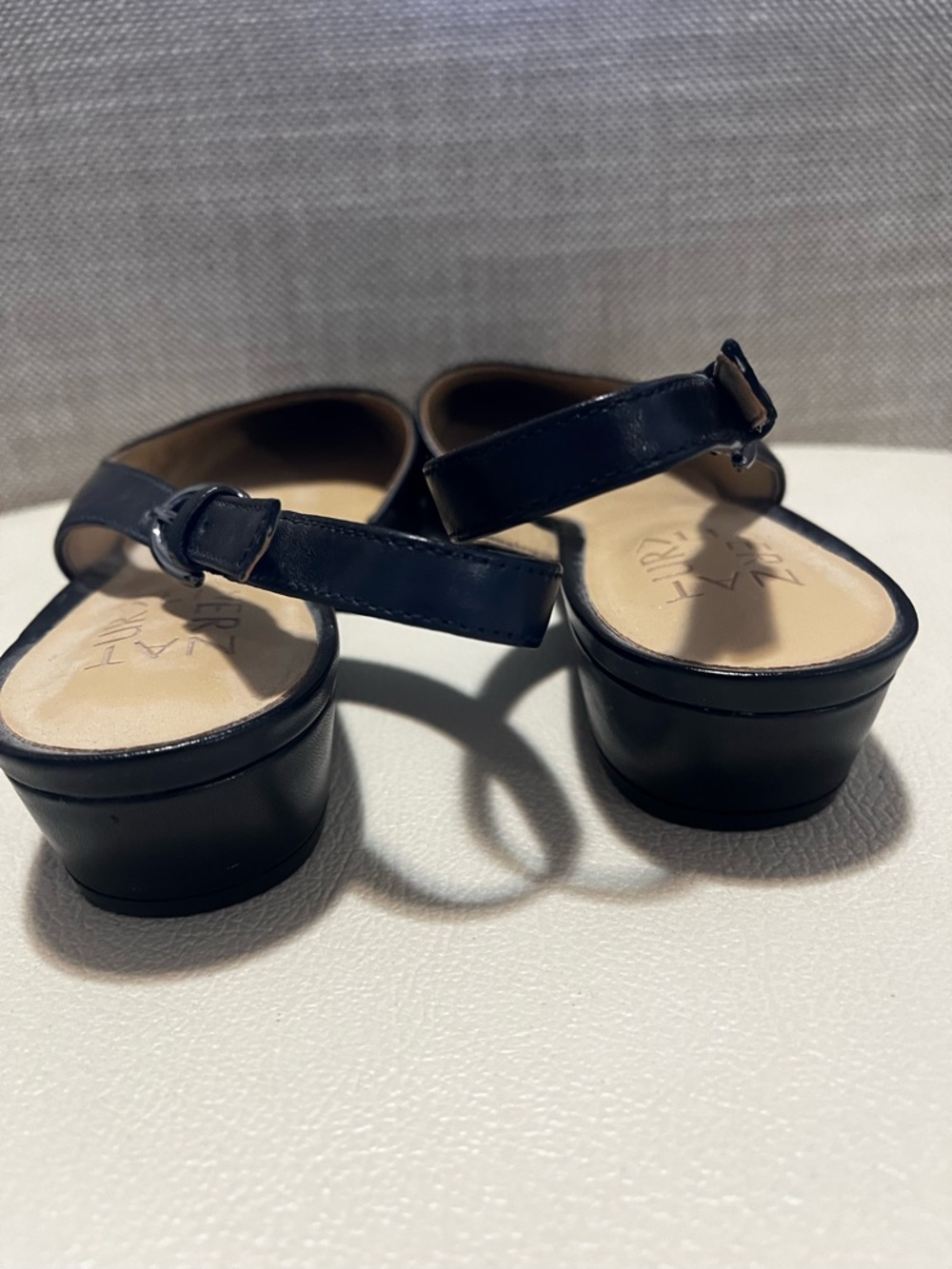 Naturalizer Banks Black Pointed-Toe Slingback Low Heel Mules Size 6.5 - Picture 6 of 9